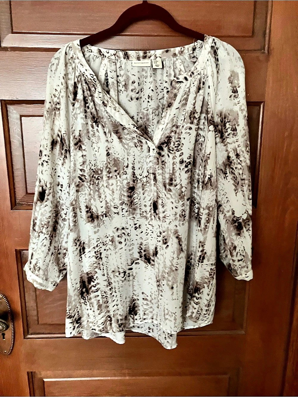 mercer&madison Animal Print Blouse in White & Brown Size Medium